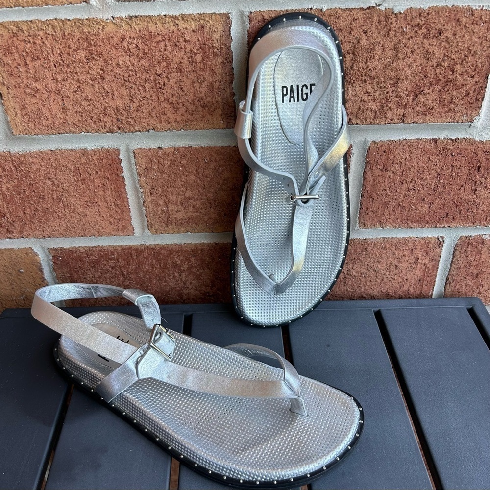 Paige Zuri Silver Metallic Leather Sandals SZ 8 - Picture 2 of 7